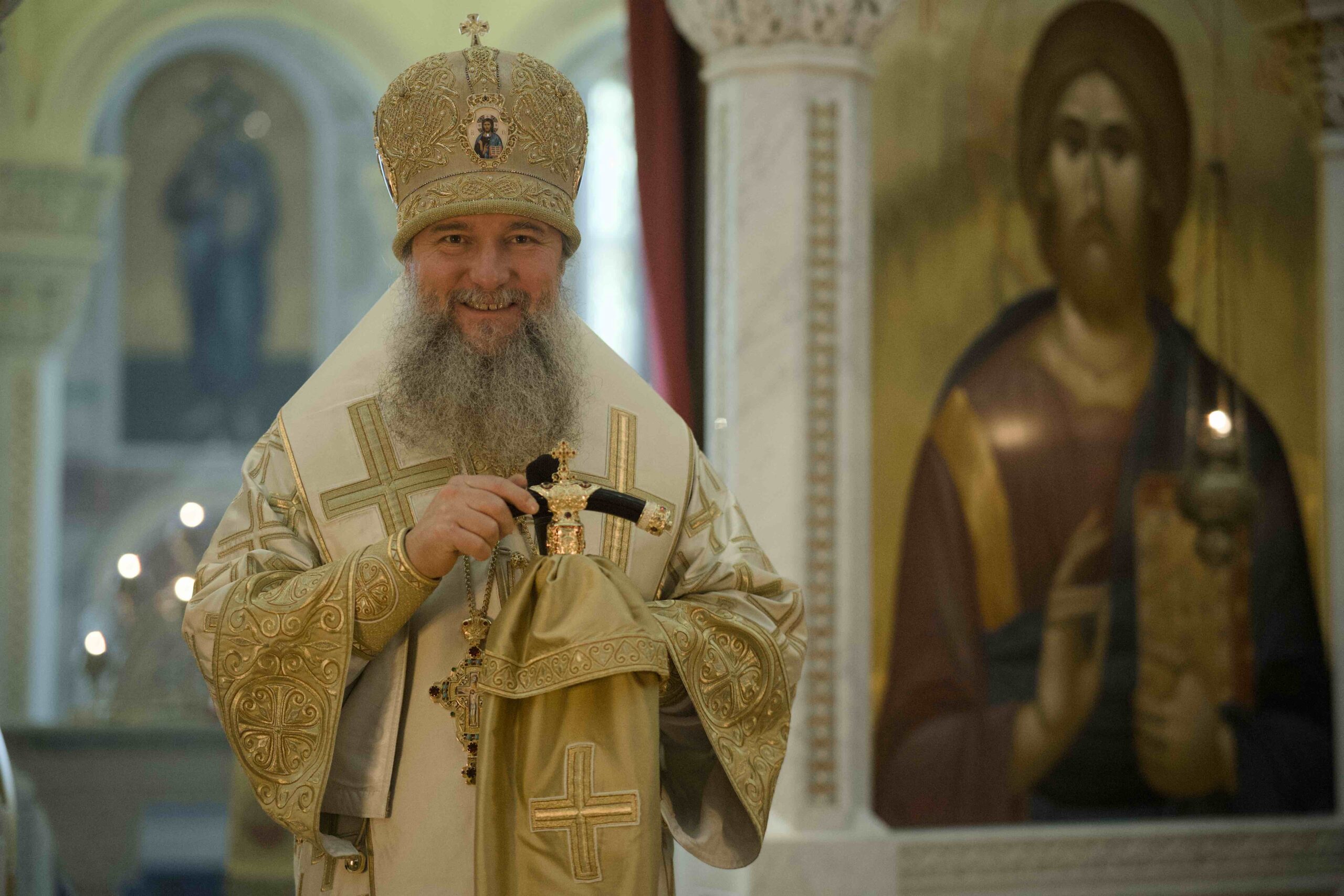 Митрополит Евгений совершил Божественную литургию в Ново-Тихвинском женском монастыре