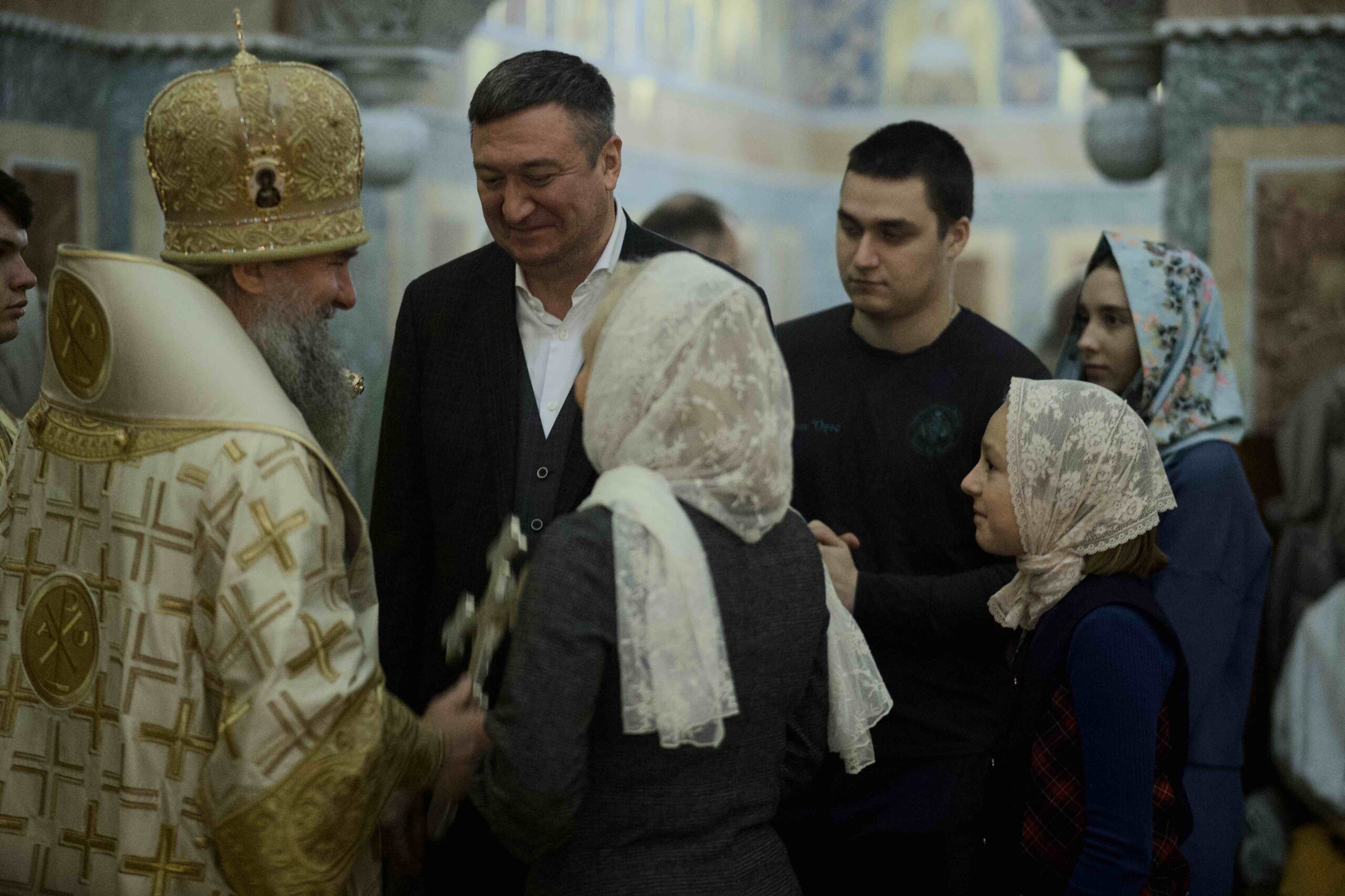 Митрополит Евгений совершил Божественную литургию в Ново-Тихвинском женском монастыре