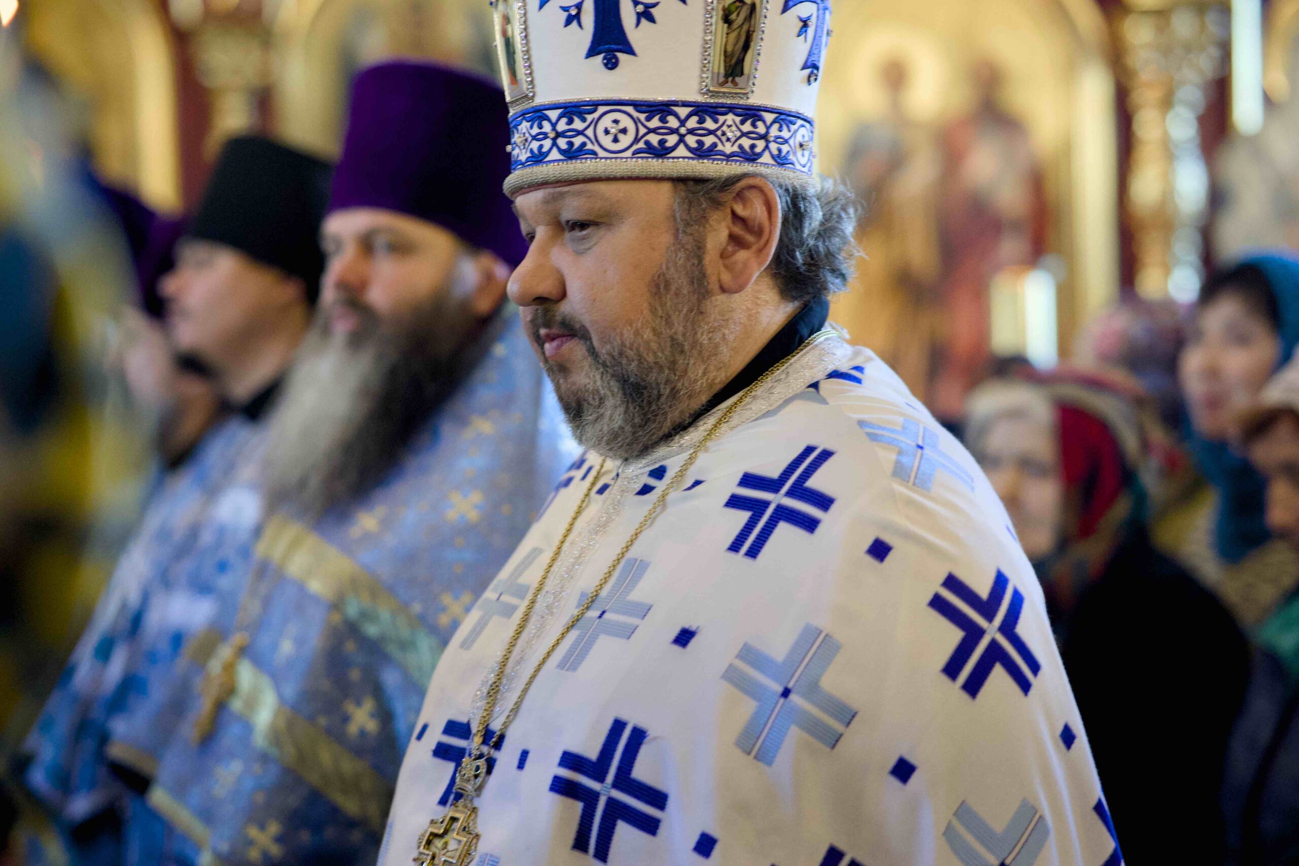 В праздник Иверской иконы в Петропавловском храме поселка Черноисточинска сонмом архипастырей совершена Божественная литургия