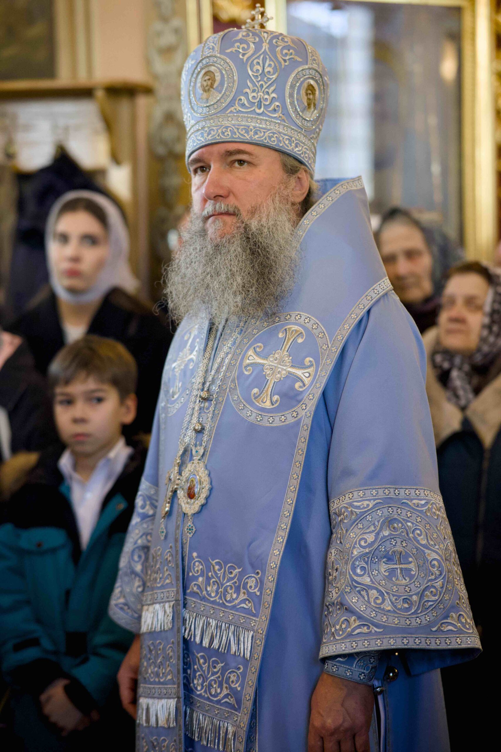 В праздник Иверской иконы в Петропавловском храме поселка Черноисточинска сонмом архипастырей совершена Божественная литургия