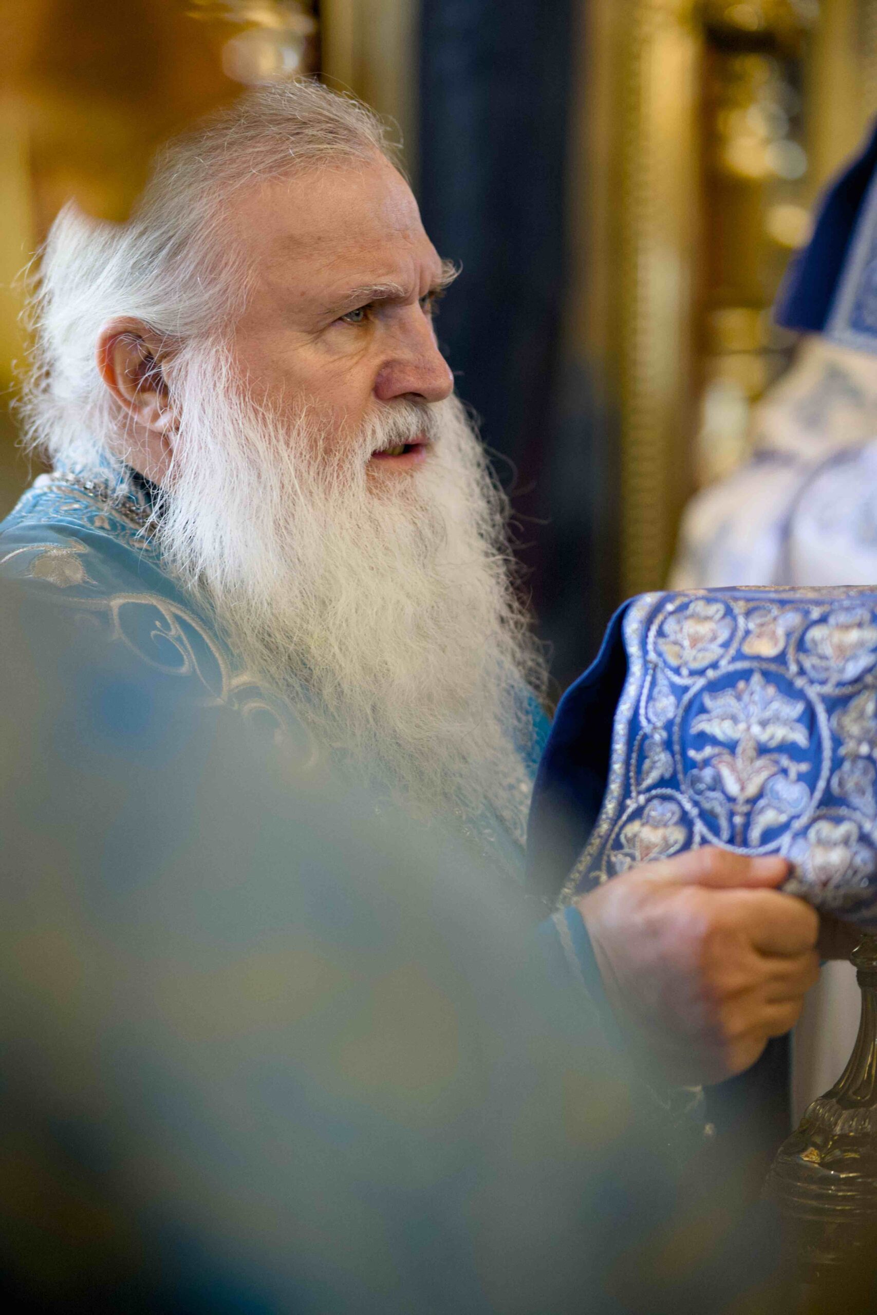 В праздник Иверской иконы в Петропавловском храме поселка Черноисточинска сонмом архипастырей совершена Божественная литургия