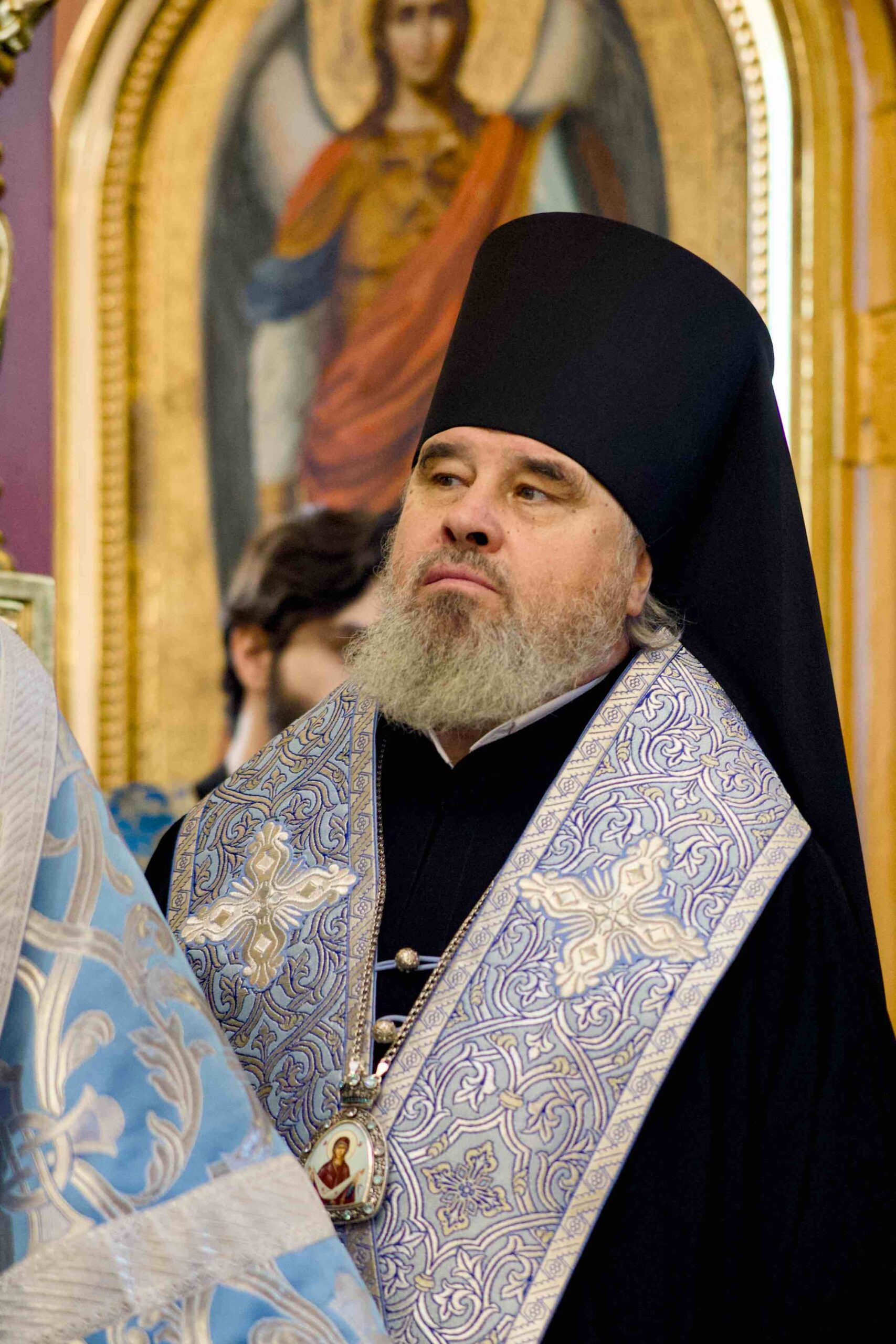 В праздник Иверской иконы в Петропавловском храме поселка Черноисточинска сонмом архипастырей совершена Божественная литургия