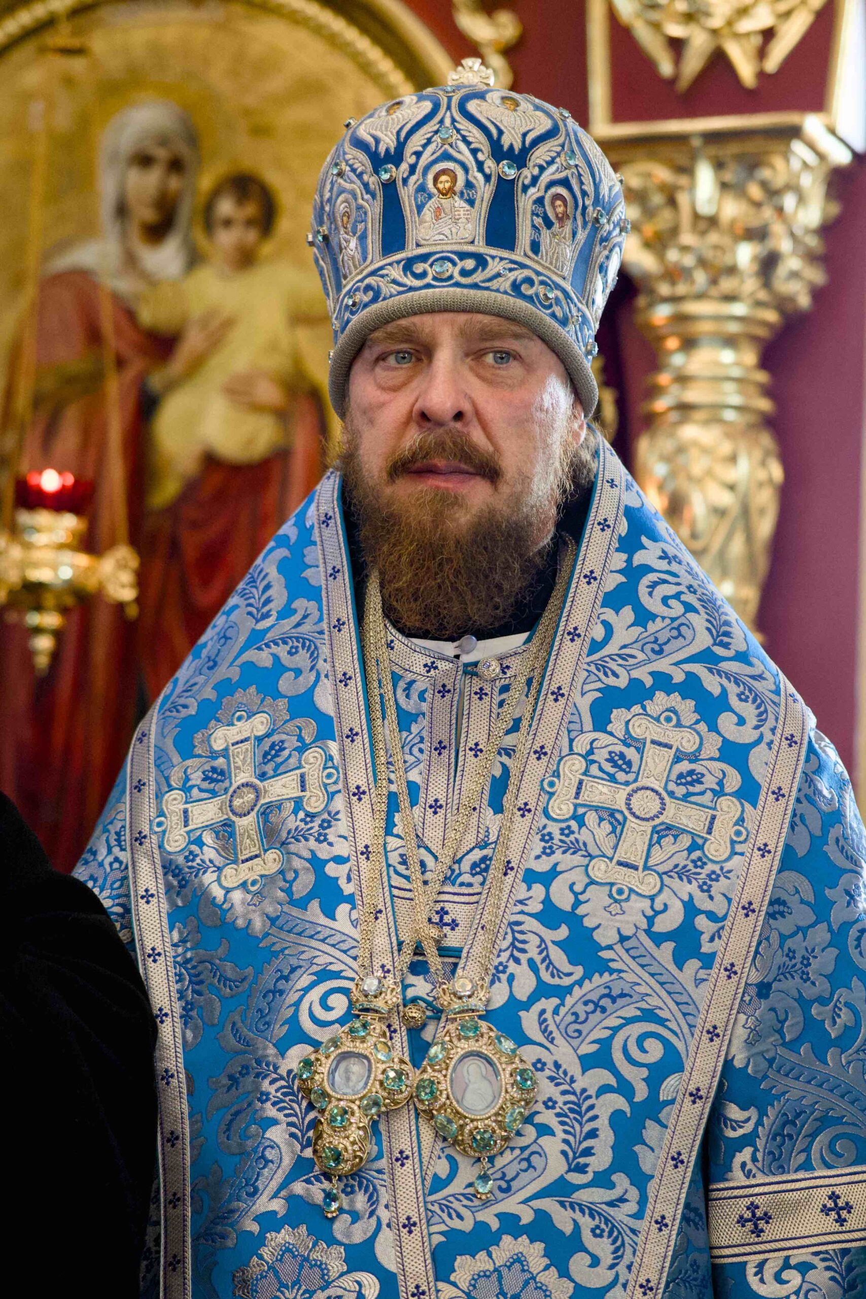 В праздник Иверской иконы в Петропавловском храме поселка Черноисточинска сонмом архипастырей совершена Божественная литургия