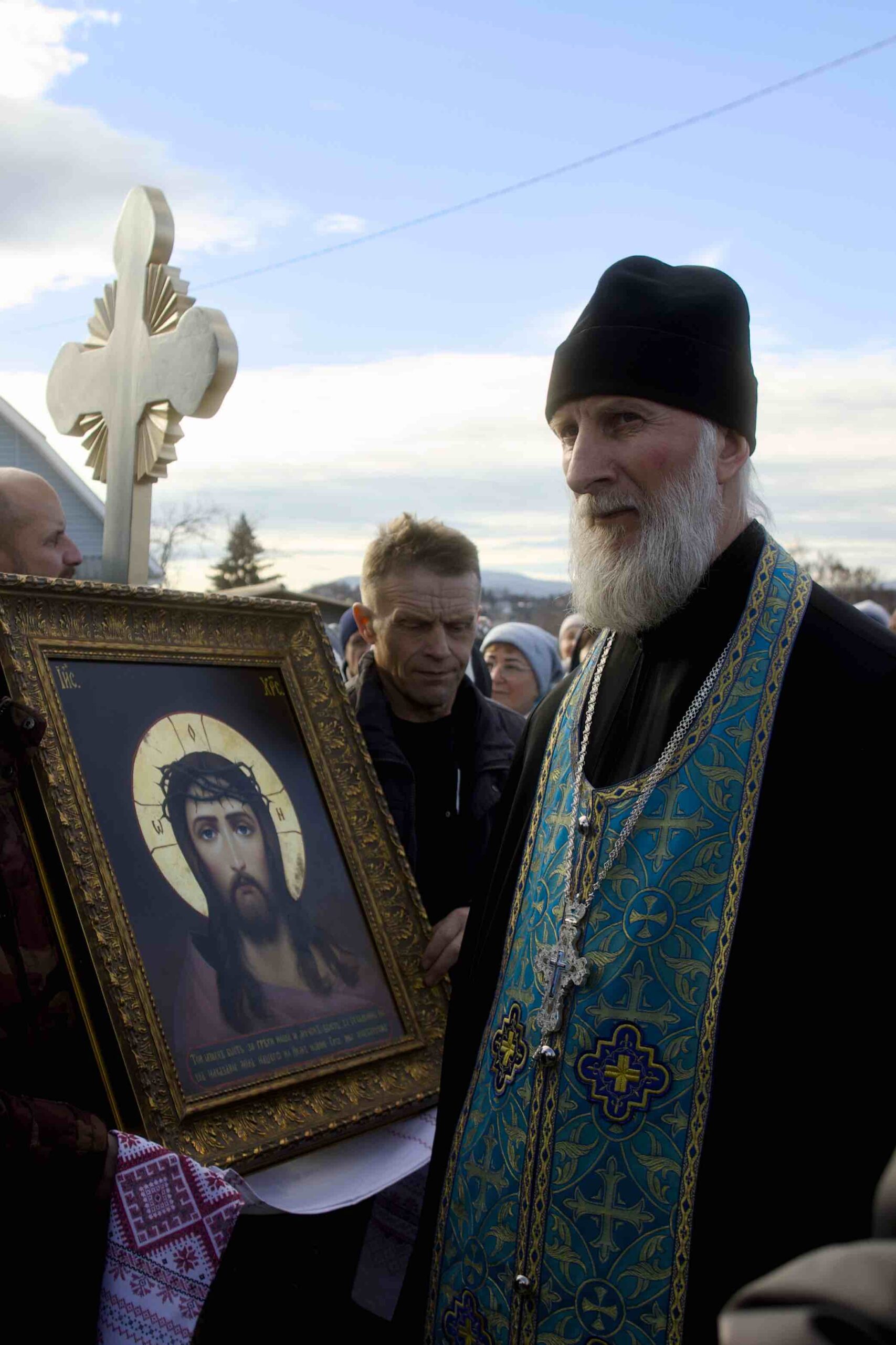 В праздник Иверской иконы в Петропавловском храме поселка Черноисточинска сонмом архипастырей совершена Божественная литургия
