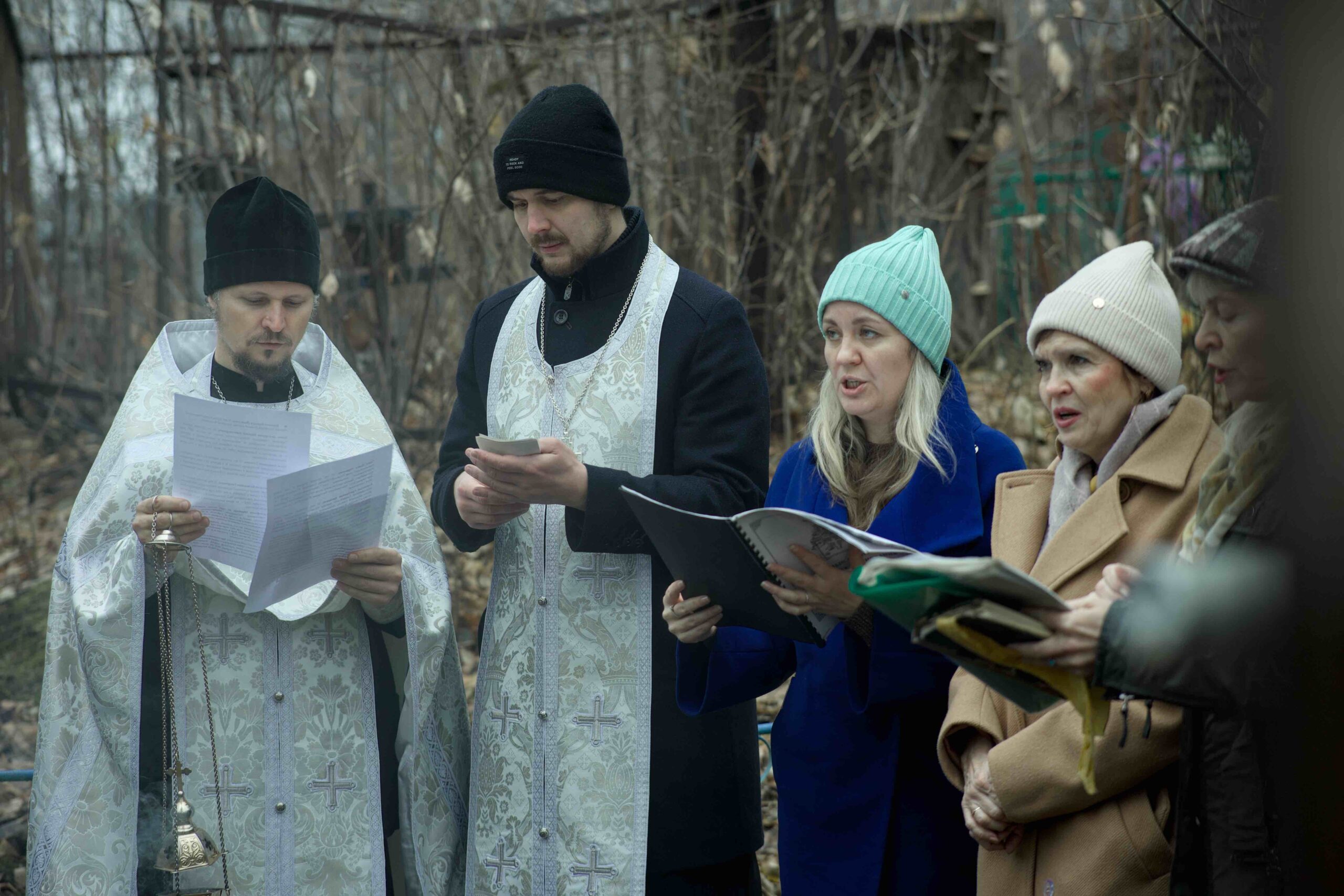 «Память сохраняется прежде всего в молитве»: в День памяти жертв политических репрессий в храмах Екатеринбургской епархии совершены заупокойные богослужения