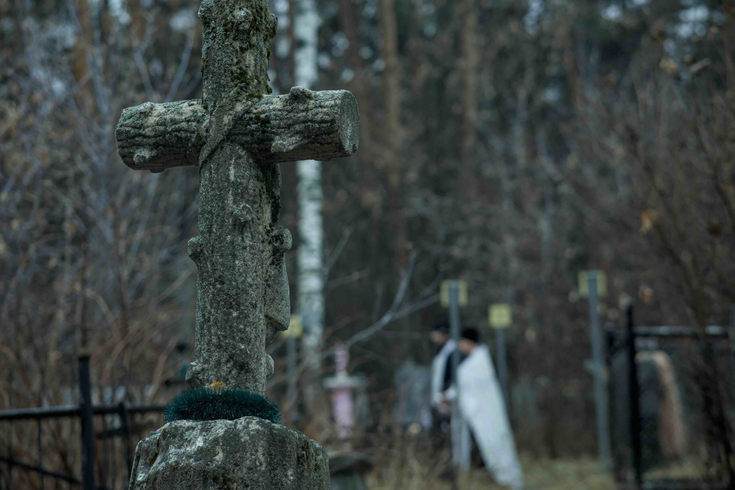 «Память сохраняется прежде всего в молитве»: в День памяти жертв политических репрессий в храмах Екатеринбургской епархии совершены заупокойные богослужения