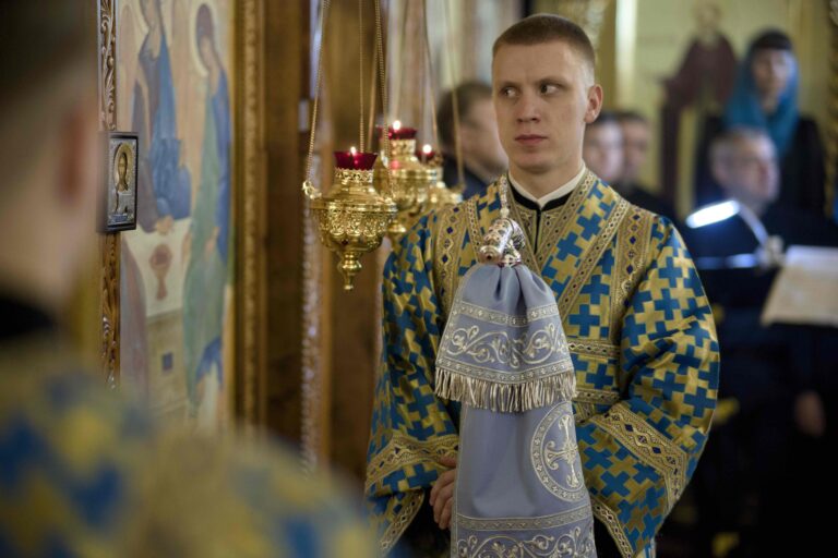 Митрополит Евгений и епископ Мелитон совершили Божественную литургию в Свято-Троицком кафедральном соборе Нижнего Тагила