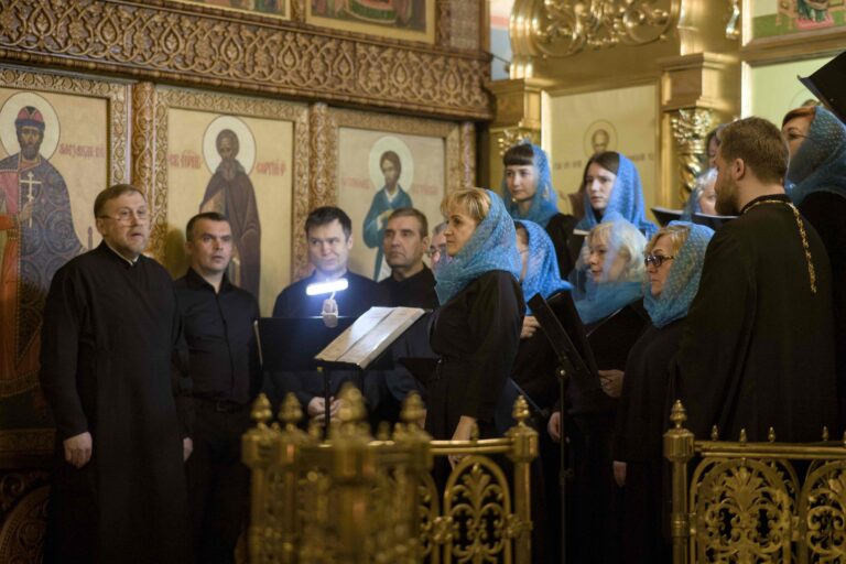 Митрополит Евгений и епископ Мелитон совершили Божественную литургию в Свято-Троицком кафедральном соборе Нижнего Тагила