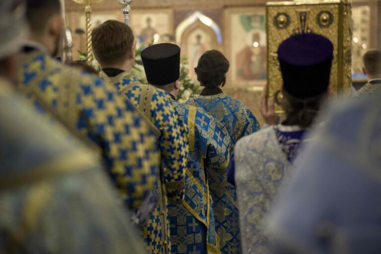 Митрополит Евгений и епископ Мелитон совершили Божественную литургию в Свято-Троицком кафедральном соборе Нижнего Тагила