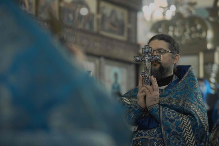Митрополит Евгений и епископ Мелитон совершили Божественную литургию в Свято-Троицком кафедральном соборе Нижнего Тагила