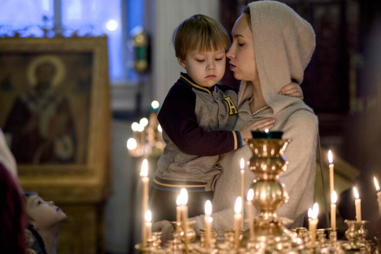 Митрополит Евгений и епископ Мелитон совершили Божественную литургию в Свято-Троицком кафедральном соборе Нижнего Тагила