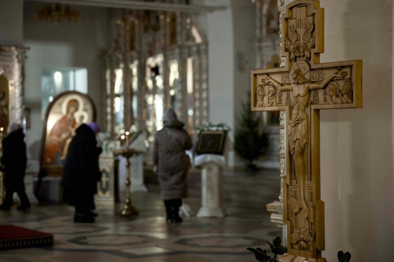 В Богоявленскую субботу митрополит Евгений совершил Божественную литургию в храме в честь Благовещения Пресвятой Богородицы уральской столицы