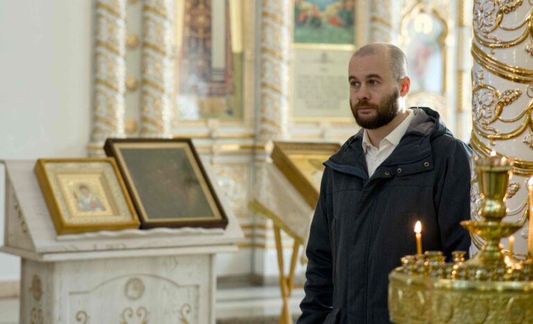 В Богоявленскую субботу митрополит Евгений совершил Божественную литургию в храме в честь Благовещения Пресвятой Богородицы уральской столицы
