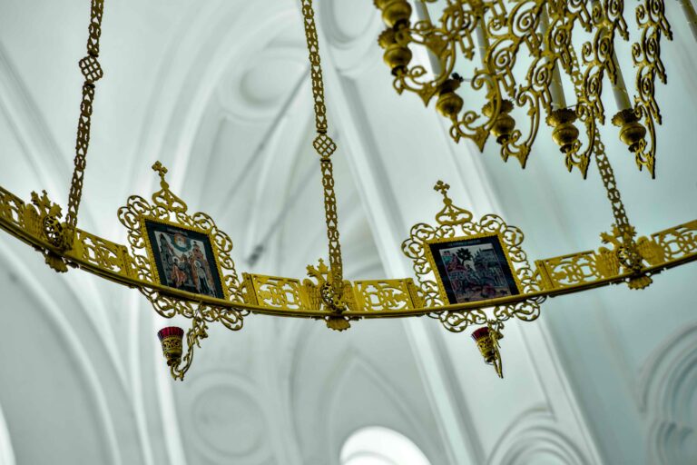 Митрополит Евгений совершил Утреню со чтением Великого покаянного канона преподобного Андрея Критского в Свято-Николаевском мужском монастыре духовной столицы Урала