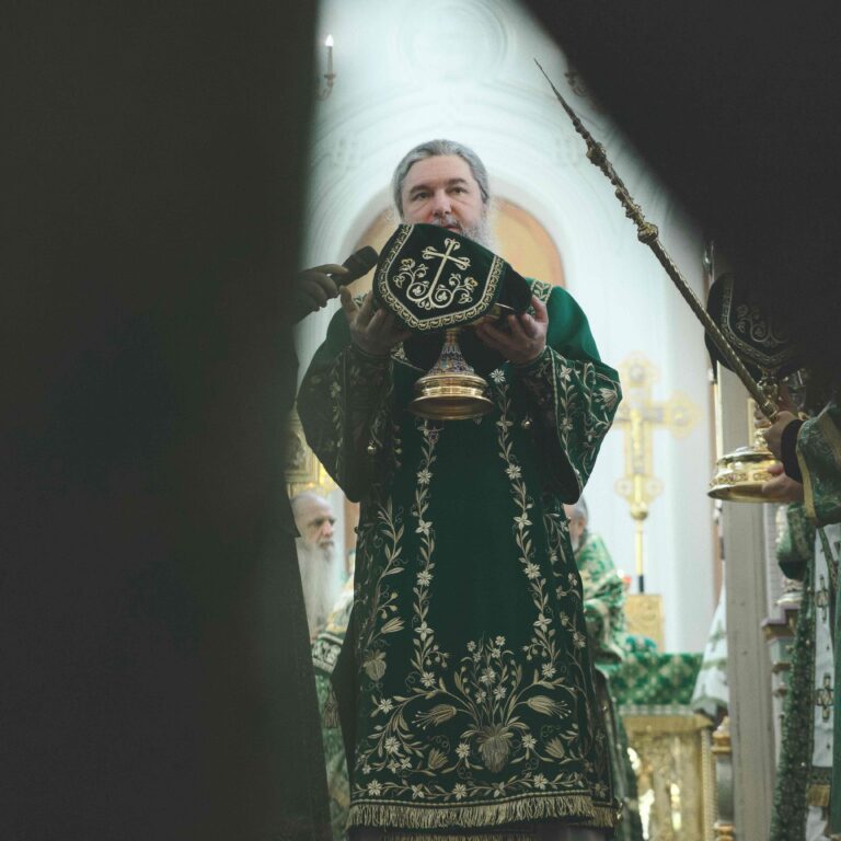 В День второго обретения мощей святого Симеона в Свято-Николаевском монастыре духовной столицы Урала совершена Божественная литургия архиерейским чином