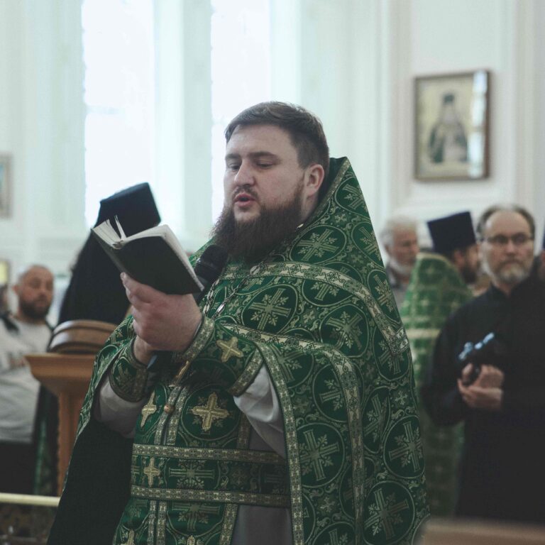 В День второго обретения мощей святого Симеона в Свято-Николаевском монастыре духовной столицы Урала совершена Божественная литургия архиерейским чином