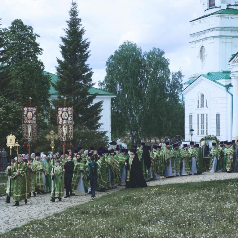 В День второго обретения мощей святого Симеона в Свято-Николаевском монастыре духовной столицы Урала совершена Божественная литургия архиерейским чином