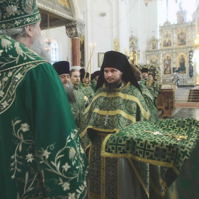 В День второго обретения мощей святого Симеона в Свято-Николаевском монастыре духовной столицы Урала совершена Божественная литургия архиерейским чином