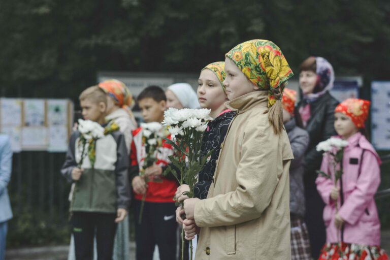 В Неделю первую по Пятидесятнице, Всех святых, митрополит Евгений совершил Божественную литургию во Всехсвятском храме города Екатеринбурга