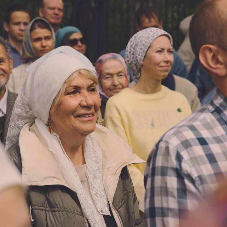 В Неделю первую по Пятидесятнице, Всех святых, митрополит Евгений совершил Божественную литургию во Всехсвятском храме города Екатеринбурга