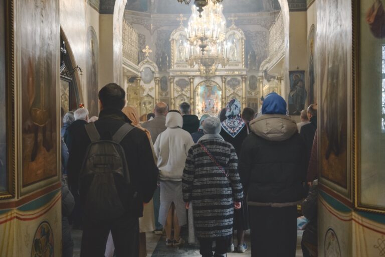 В День памяти жертв политических репрессий в храмах Екатеринбургской епархии совершены заупокойные богослужения