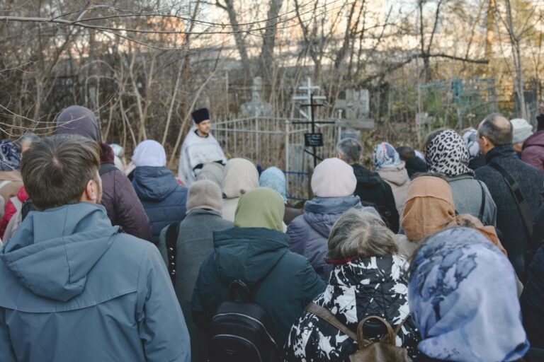 В День памяти жертв политических репрессий в храмах Екатеринбургской епархии совершены заупокойные богослужения