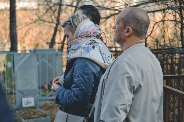 В День памяти жертв политических репрессий в храмах Екатеринбургской епархии совершены заупокойные богослужения